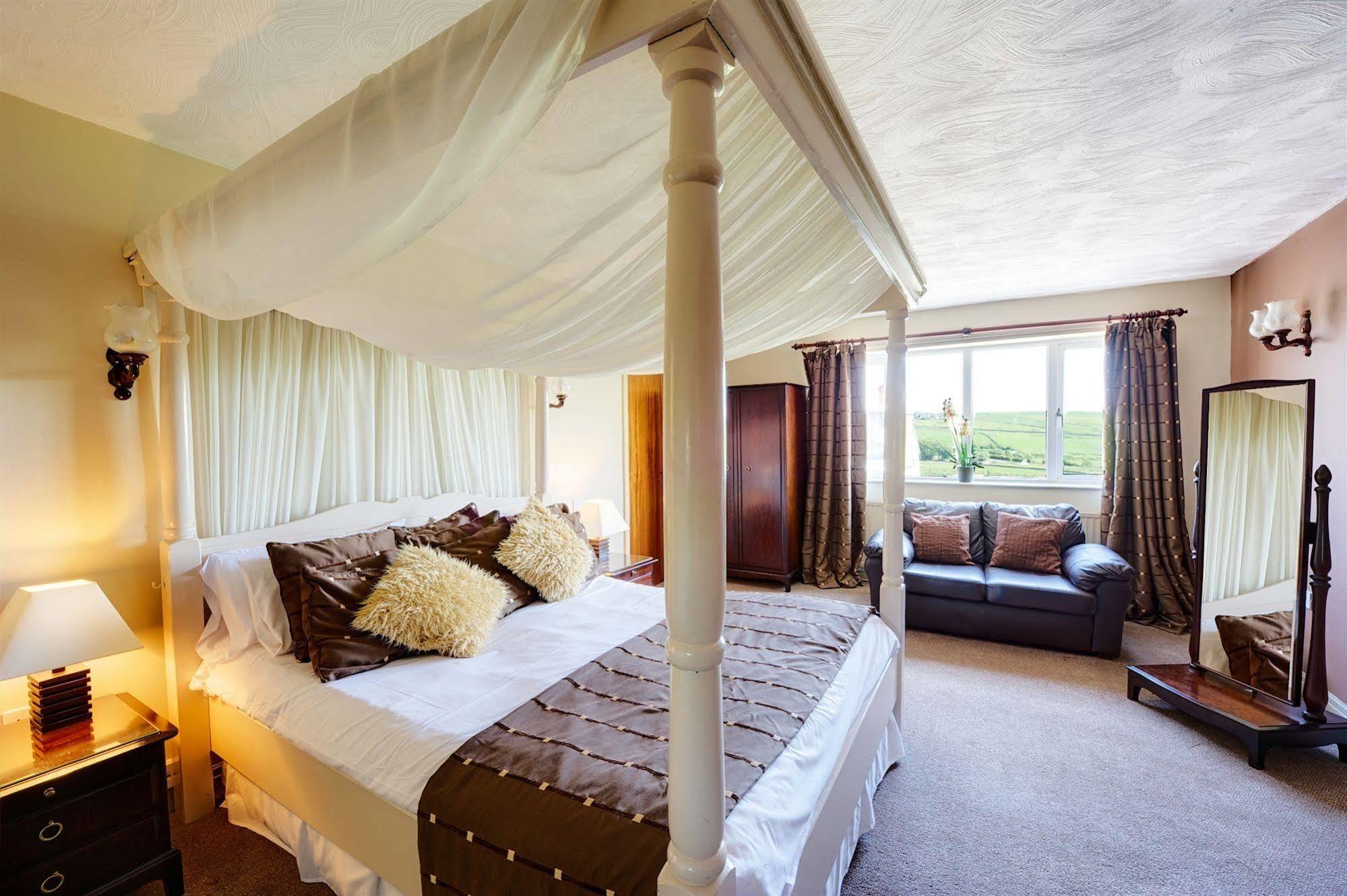 Hotel Clough Manor Denshaw Esterno foto
